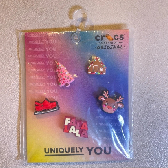 Uniquely You Croc Holiday Mix 5 Pack Jibbitz NWT - Picture 1 of 4